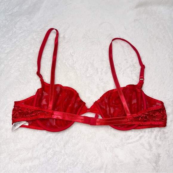 Vintage! Victoria’s Secret Red Lace Bra! - Picture 3 of 7